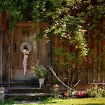 La Grange D'hannah - & D'hotes De Charme 3*