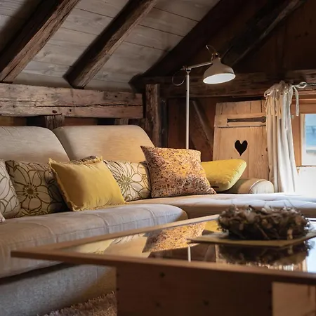 La Grange D'hannah - & D'hotes De Charme 3*